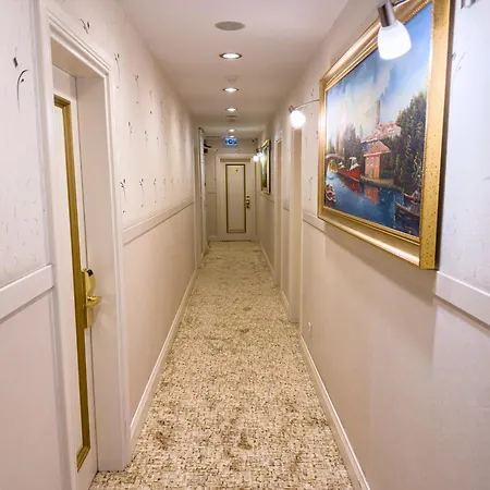 Otel Sarnic Premier 4*