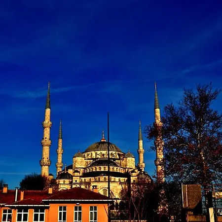 Sarnic Premier Hotel